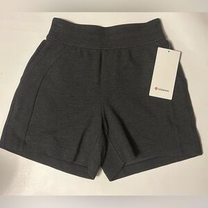 NWT Lululemon Scuba High-Rise Short 5"*Waffle